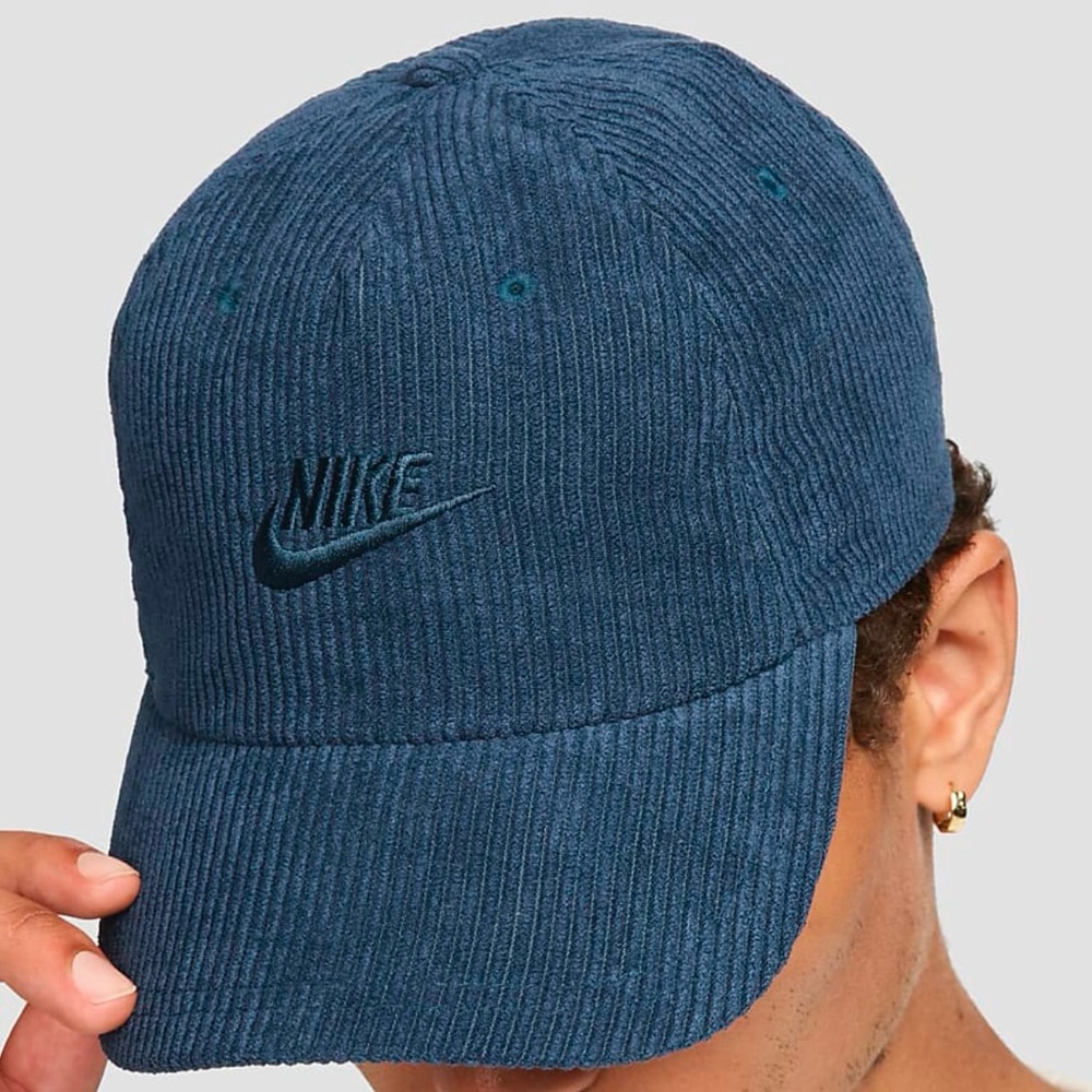 Nike NWT Club Unstructured Corduroy Cap M/L Adult